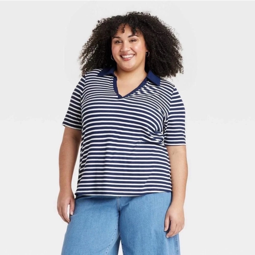 NWT Ava & Viv  Navy and White top Sz XXL